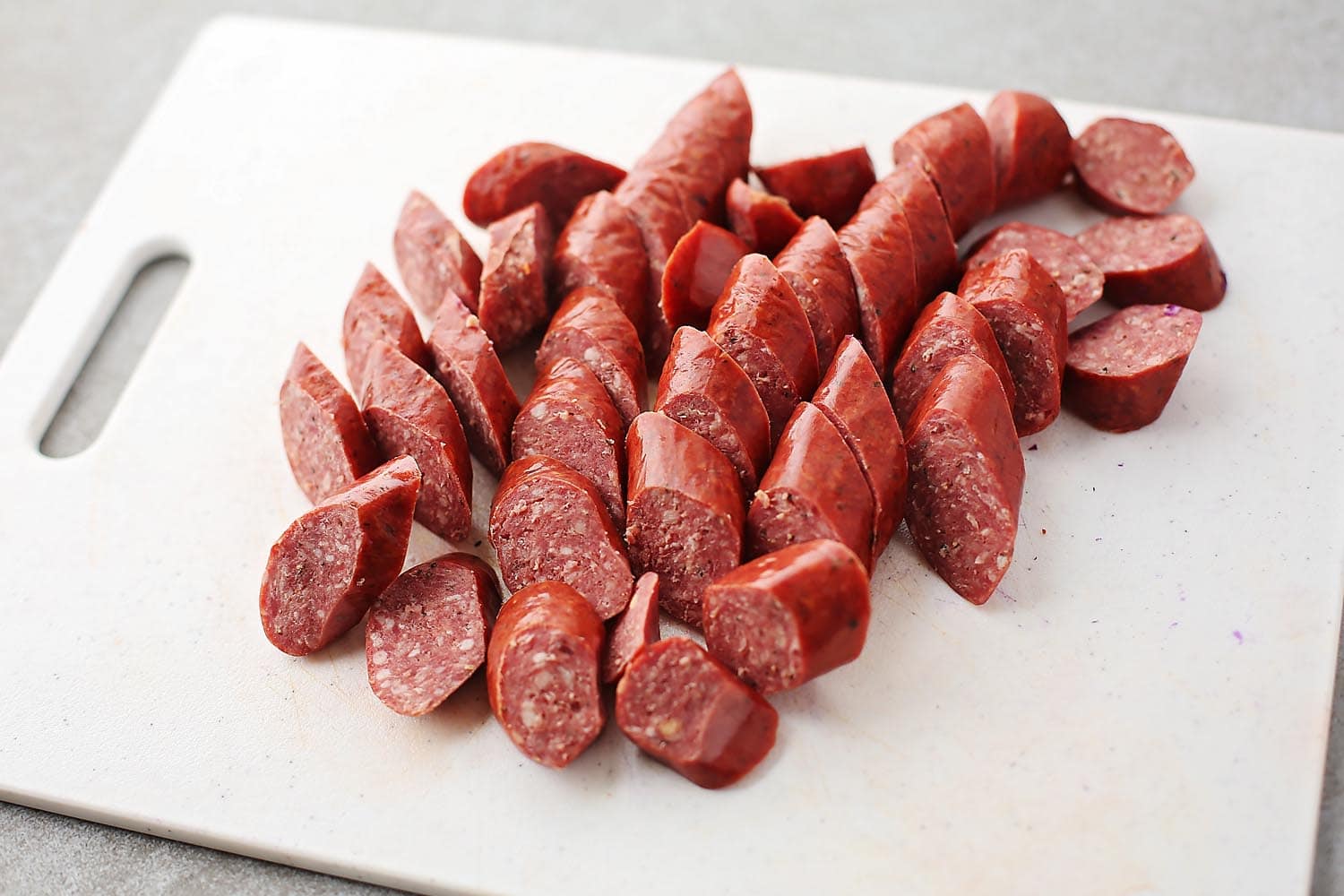 sliced sausage on the cutting board