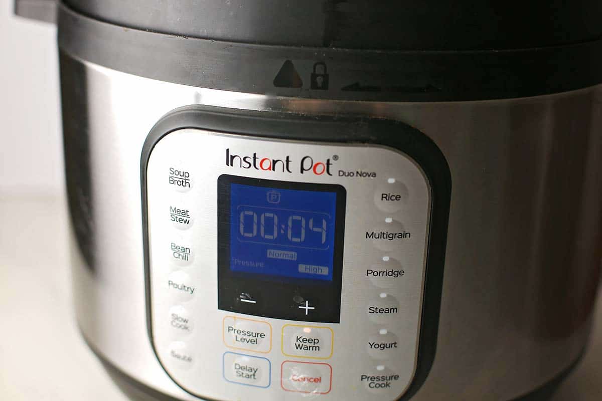 instant pot with setting high pressure for 4 minutes