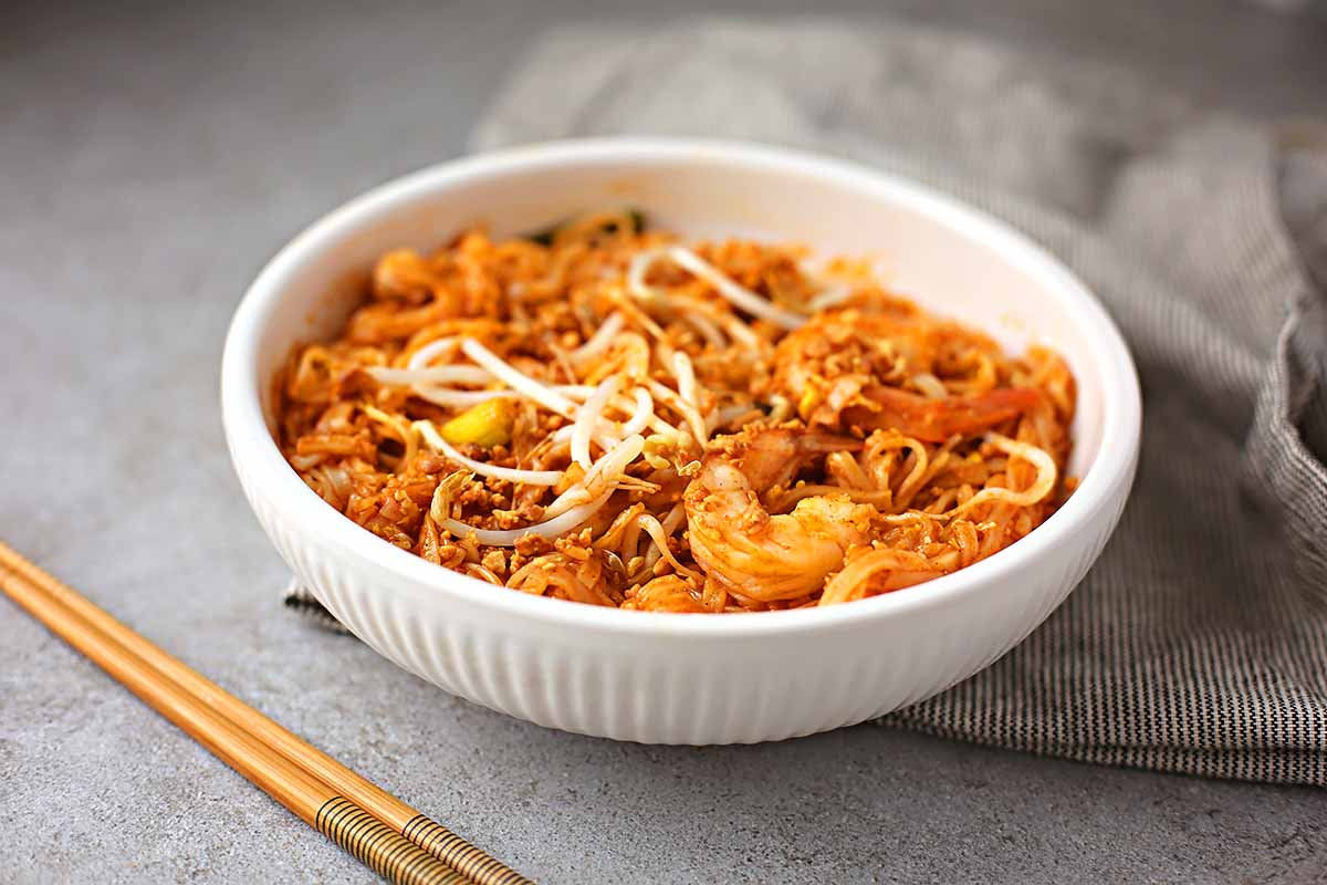 bowl filled with pad thai noodles